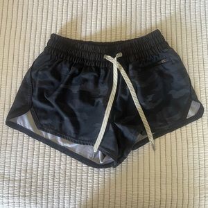 Vuori 2.0 size XS black camo